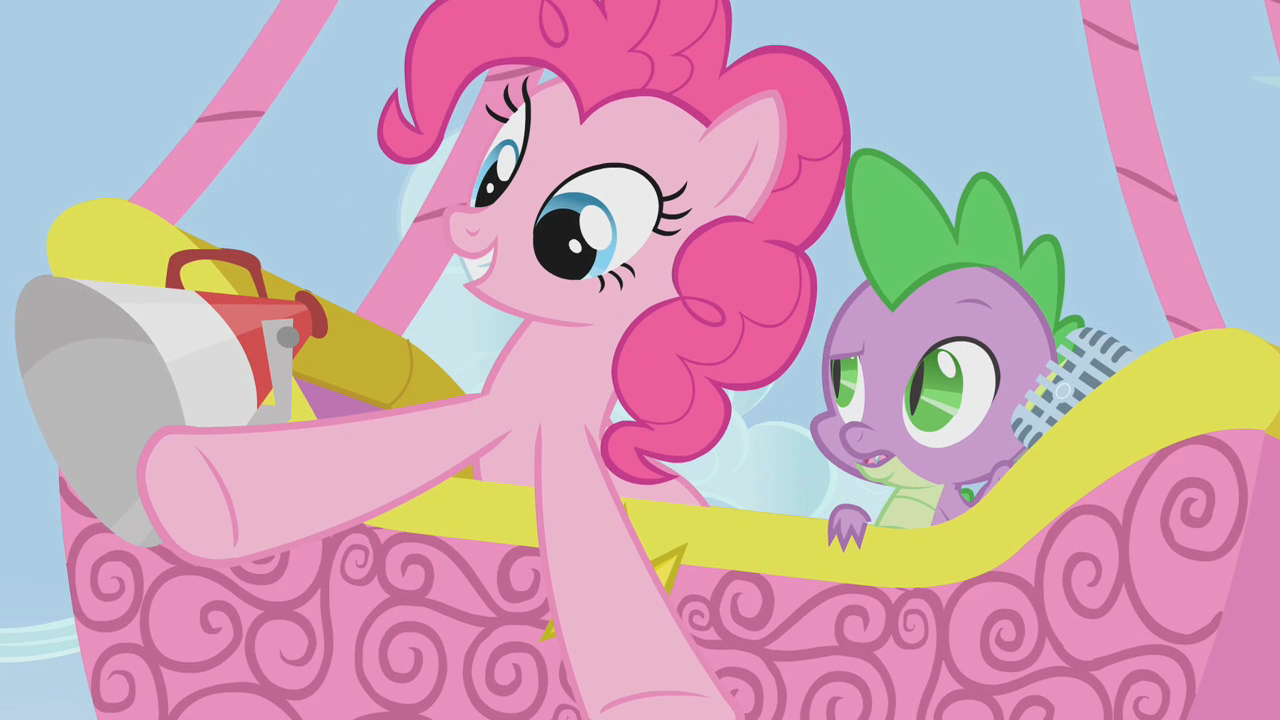 Pie_extends_her_hooves_S1E13.png